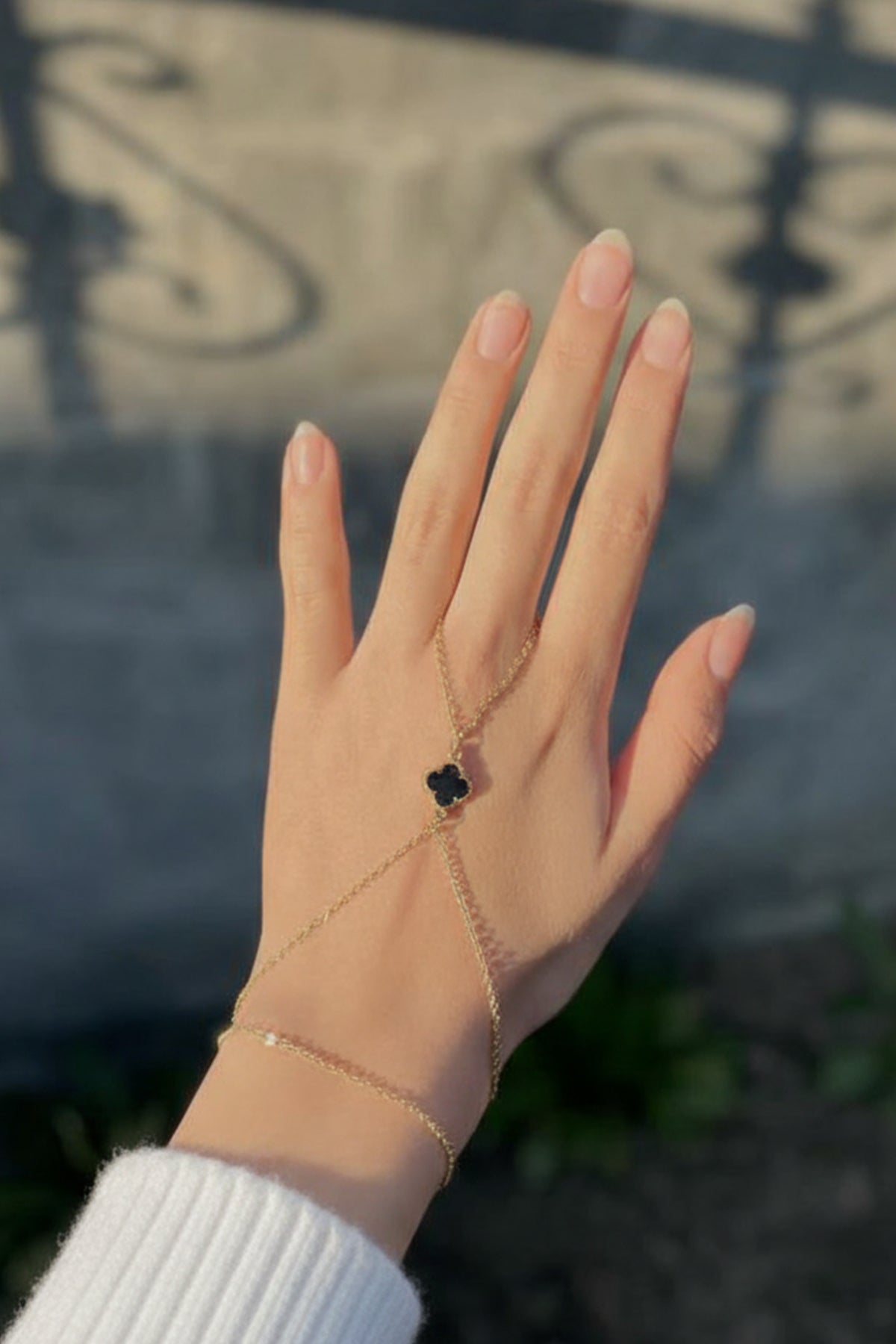 Kadın Yonca Şahmeran