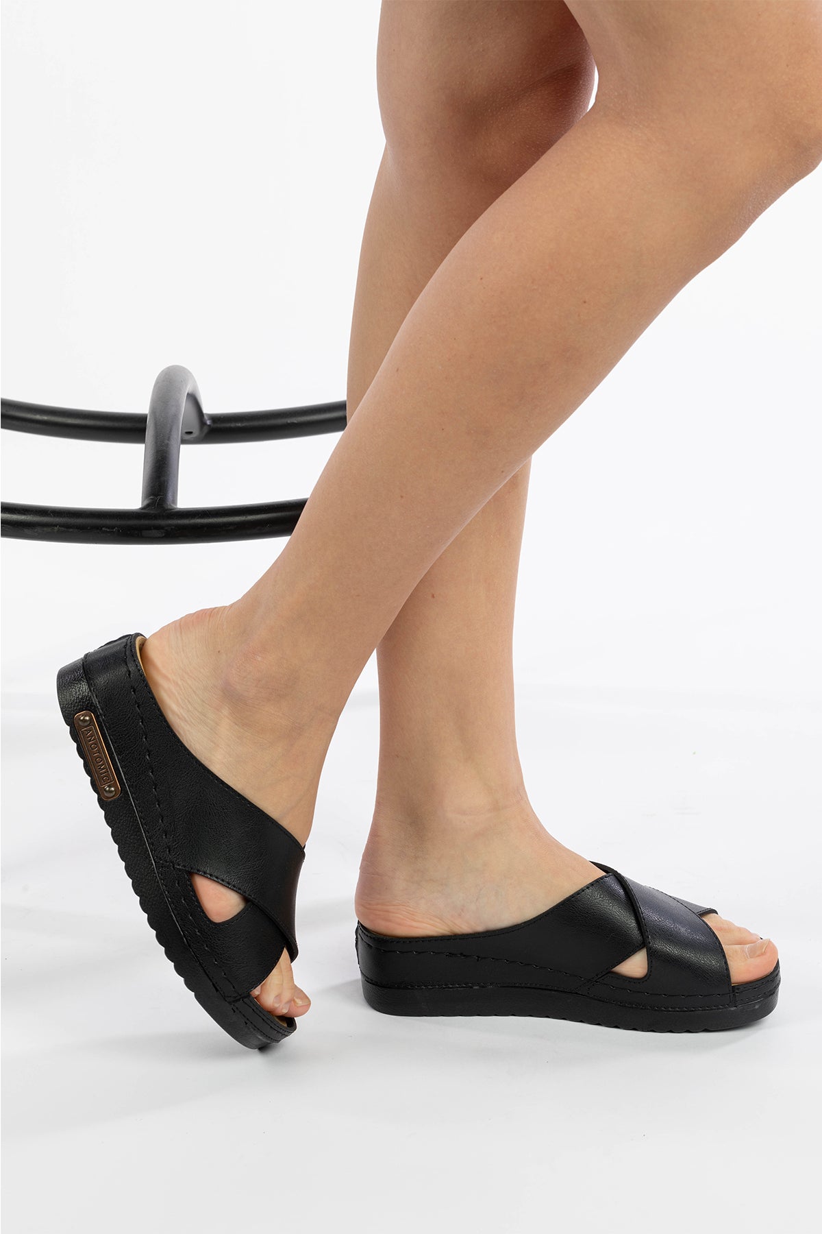 Kadın Ortopedik Çapraz Bant Siyah Terlik
