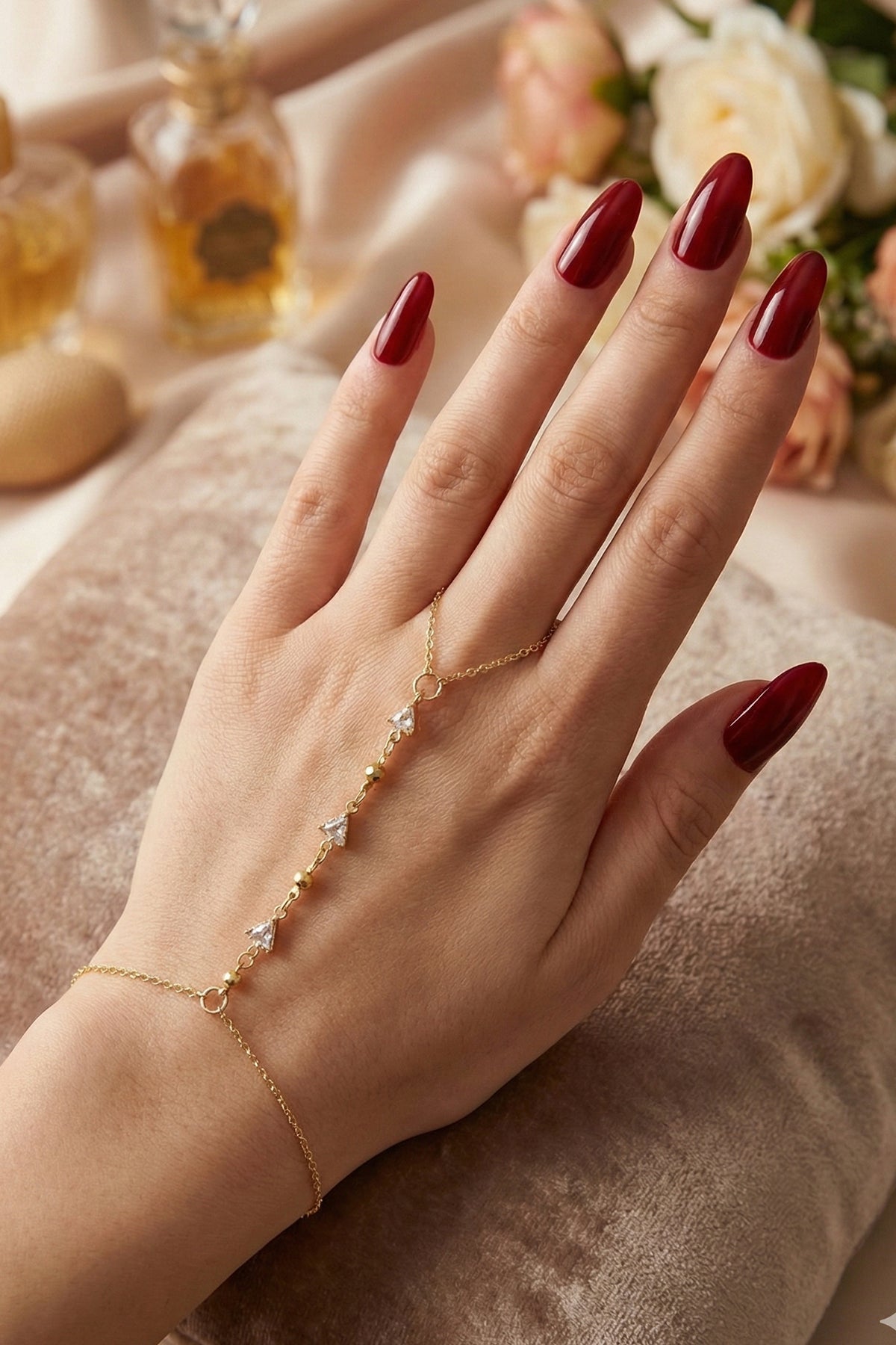 Kadın Taşlı Şahmeran