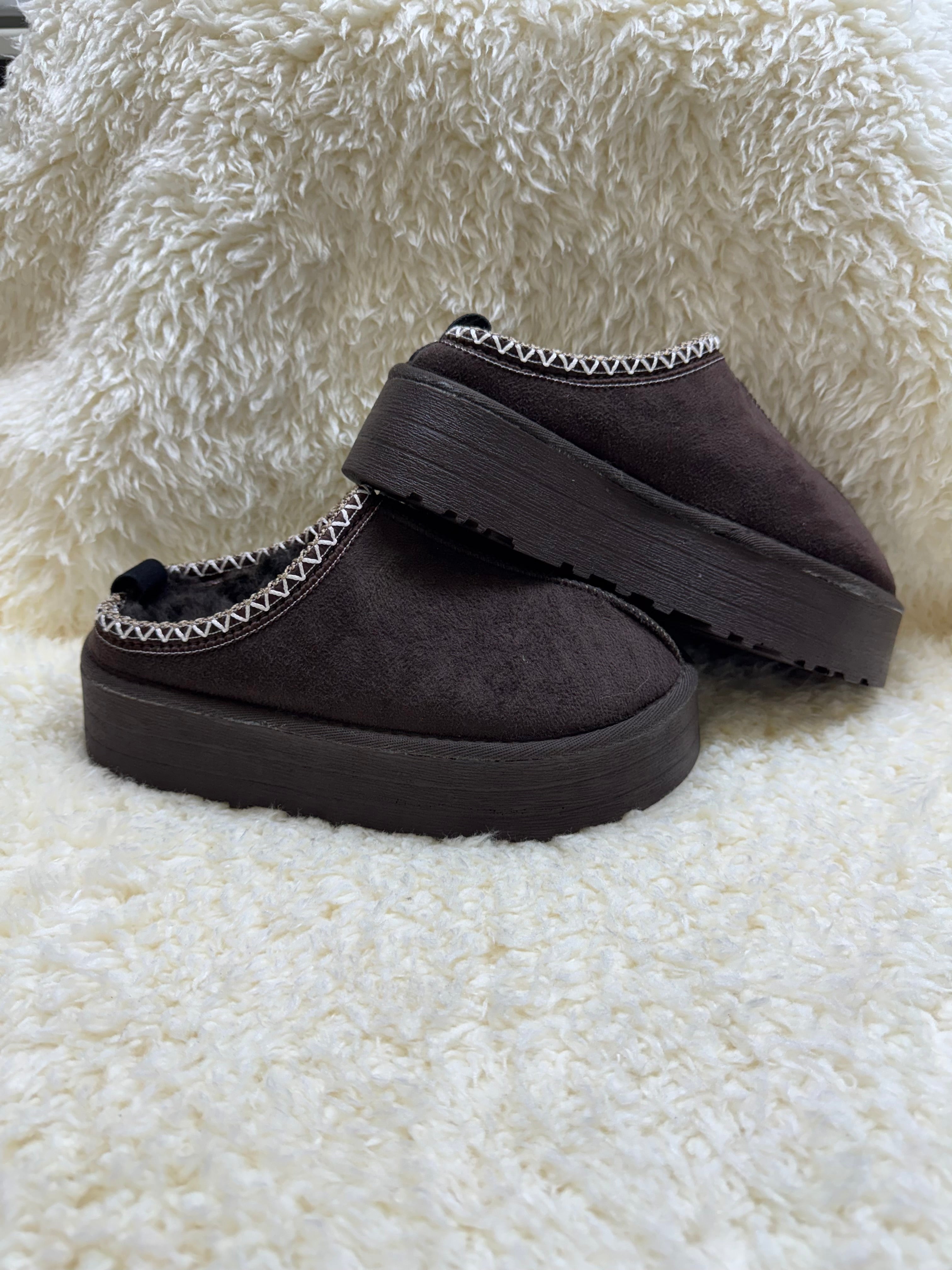 Kadın Acı Kahve Şeritli Terlik