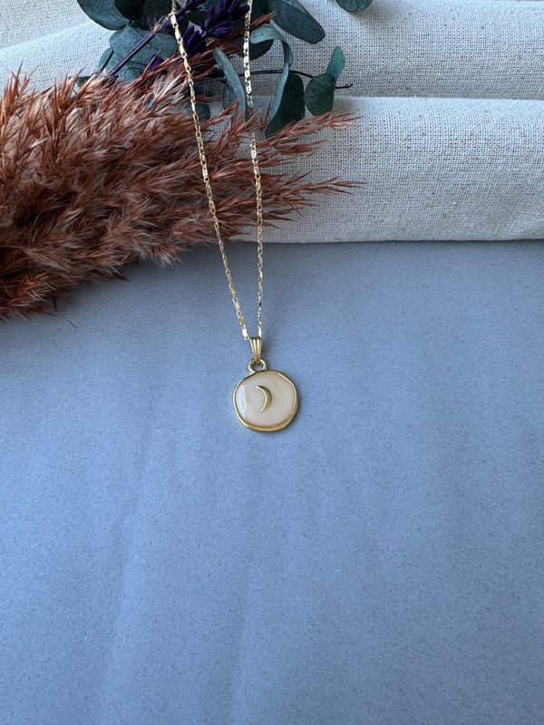 Gold Hilal Kolye