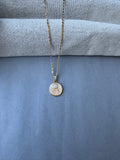 Gold Figür Kolye