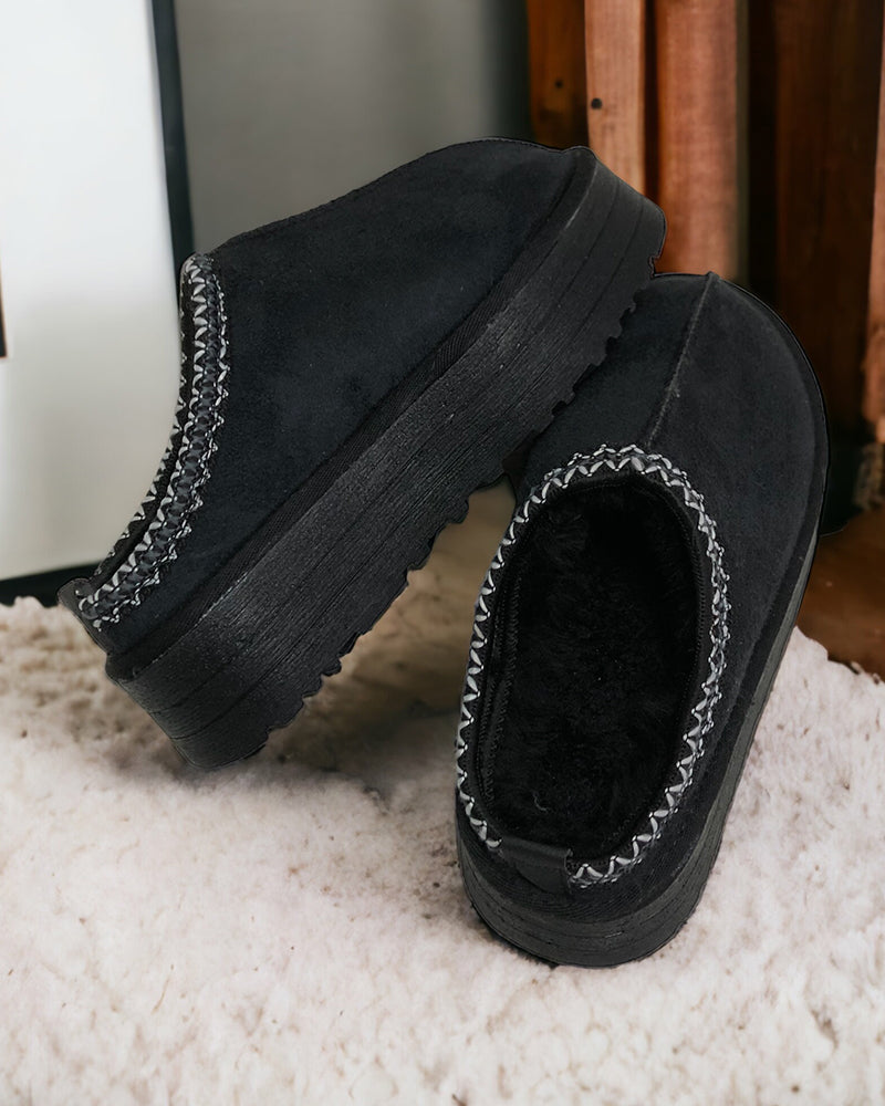 Kadın Siyah Şeritli Terlik